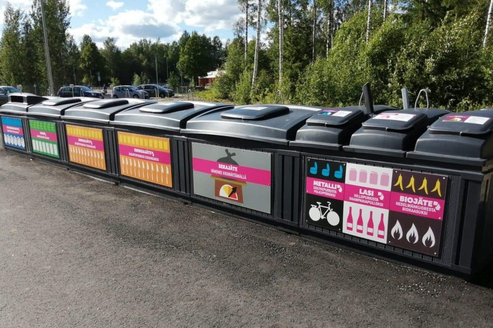 Kuvassa syväkeräysastioita